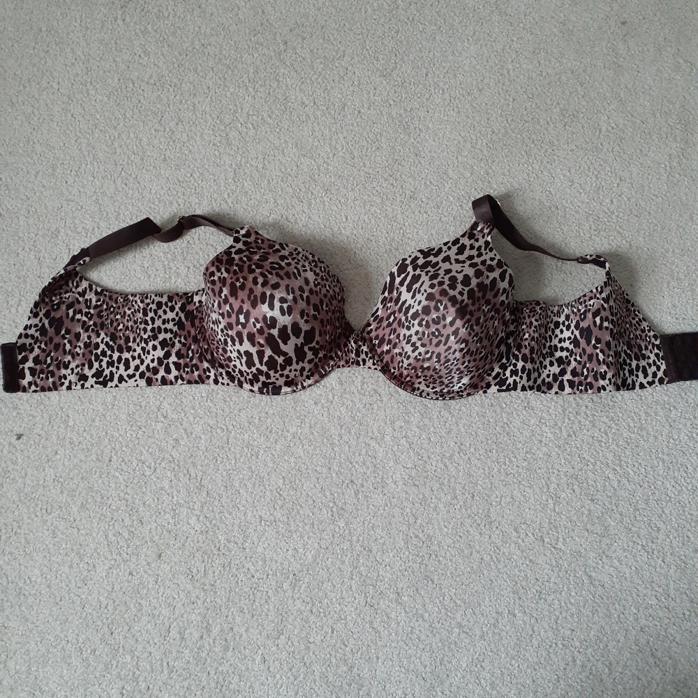 EUC. Vanity fair. Leopard print 40D